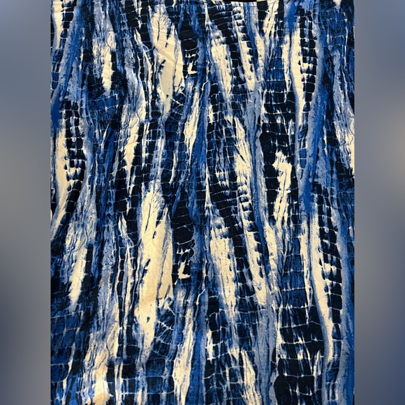 Venus/Lascana Black and Blue T-Back Top - Picture 2 of 7